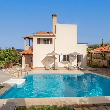 Korini With Swimming Pool *